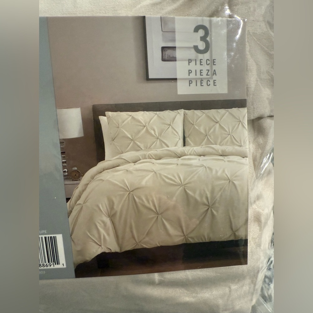 New VCNY Cream Pintuck Comforter DUVET 3 Piece Set